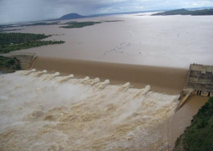 Burdekin Falls Dam during the 2009 flood